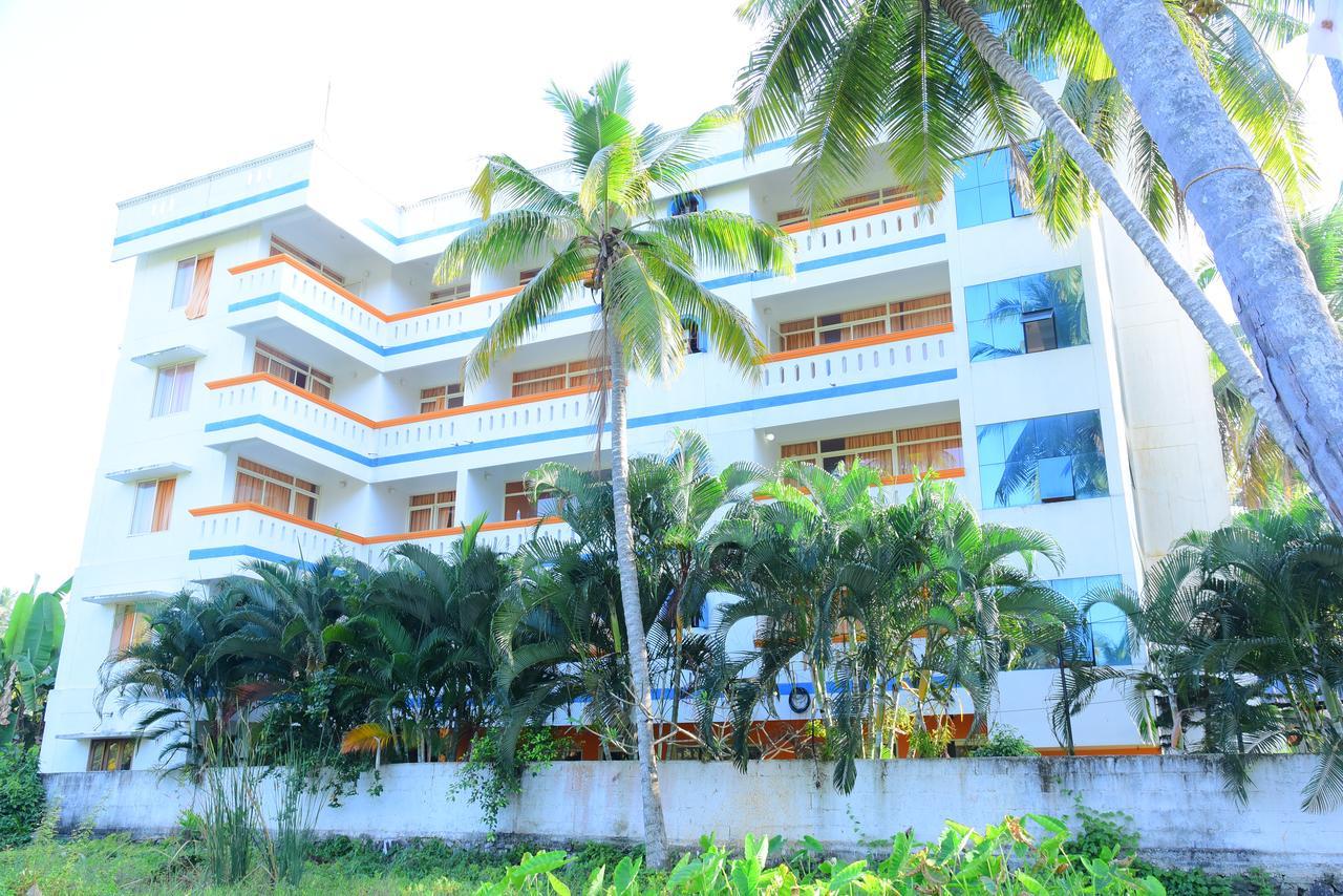 Ocean Bay Ayurvedic Beach Resort コーバラム エクステリア 写真