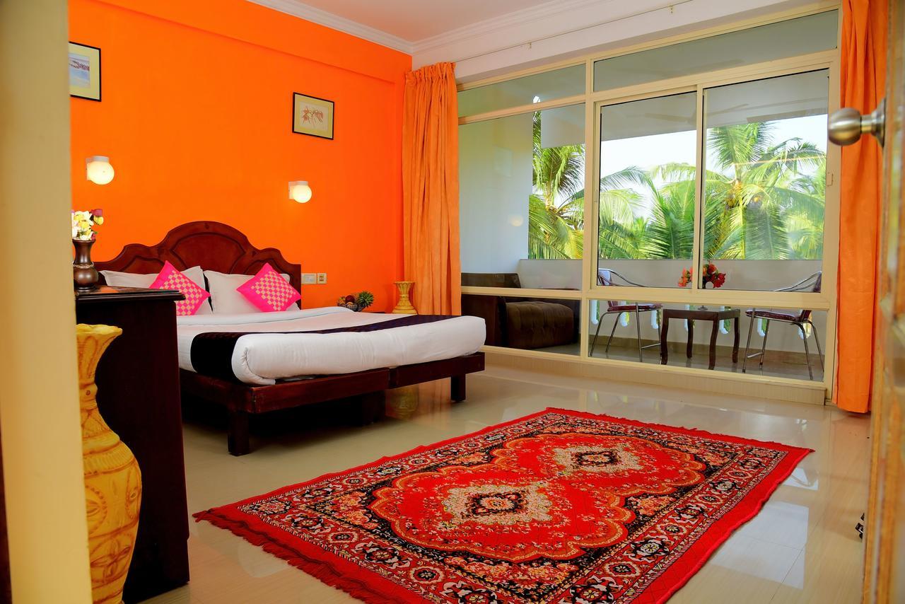 Ocean Bay Ayurvedic Beach Resort コーバラム エクステリア 写真