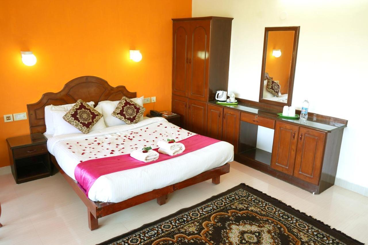 Ocean Bay Ayurvedic Beach Resort コーバラム エクステリア 写真